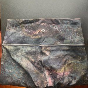 Lululemon Size 4 Wunder Under Low-Rise Tight Full-On Luxtreme 28" Radiant Multi